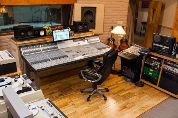 Producers Jono Manson and Tim Schmoyer revive a legendary studio in Santa Fé.