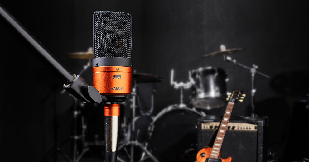 ESI Audio cosMik 10 - Professional Studio Condenser Microphone - Black/Orange