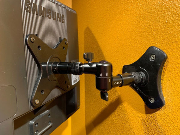 Triad-Orbit IO-LCK™ - IO-Equipped Locking Swivel