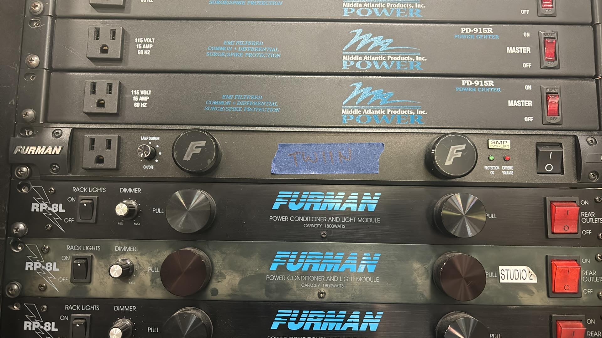 Furman PL-8 (used)