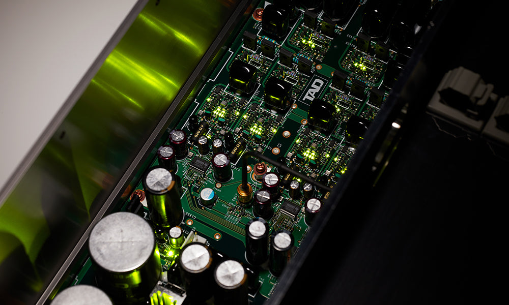TAD D700 - Disc Player - Demo