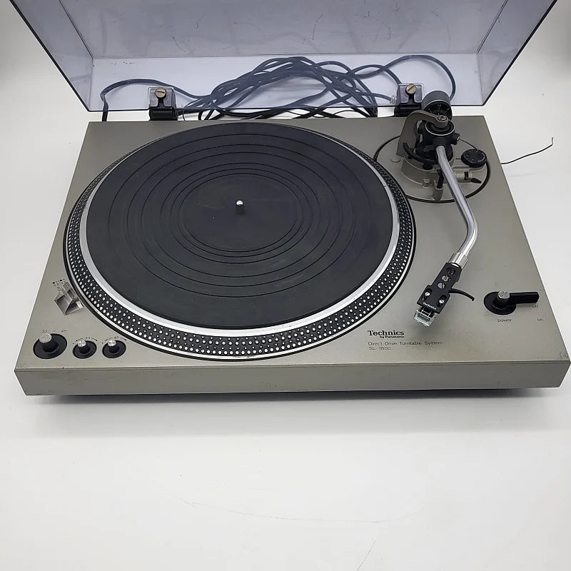 Technics SL-1800 Direct Drive Turntable 1977 - 1981 - Silver