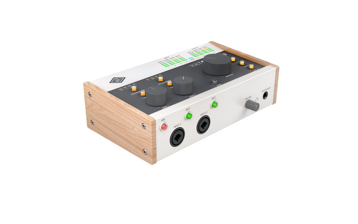 Universal Audio Volt 476 USB audio interface - three-quarter view