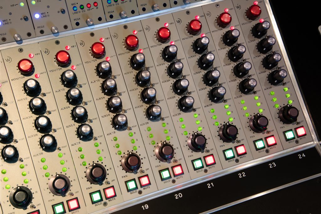 Wunder Audio PEQ4 - HiQ 19” 1U Version