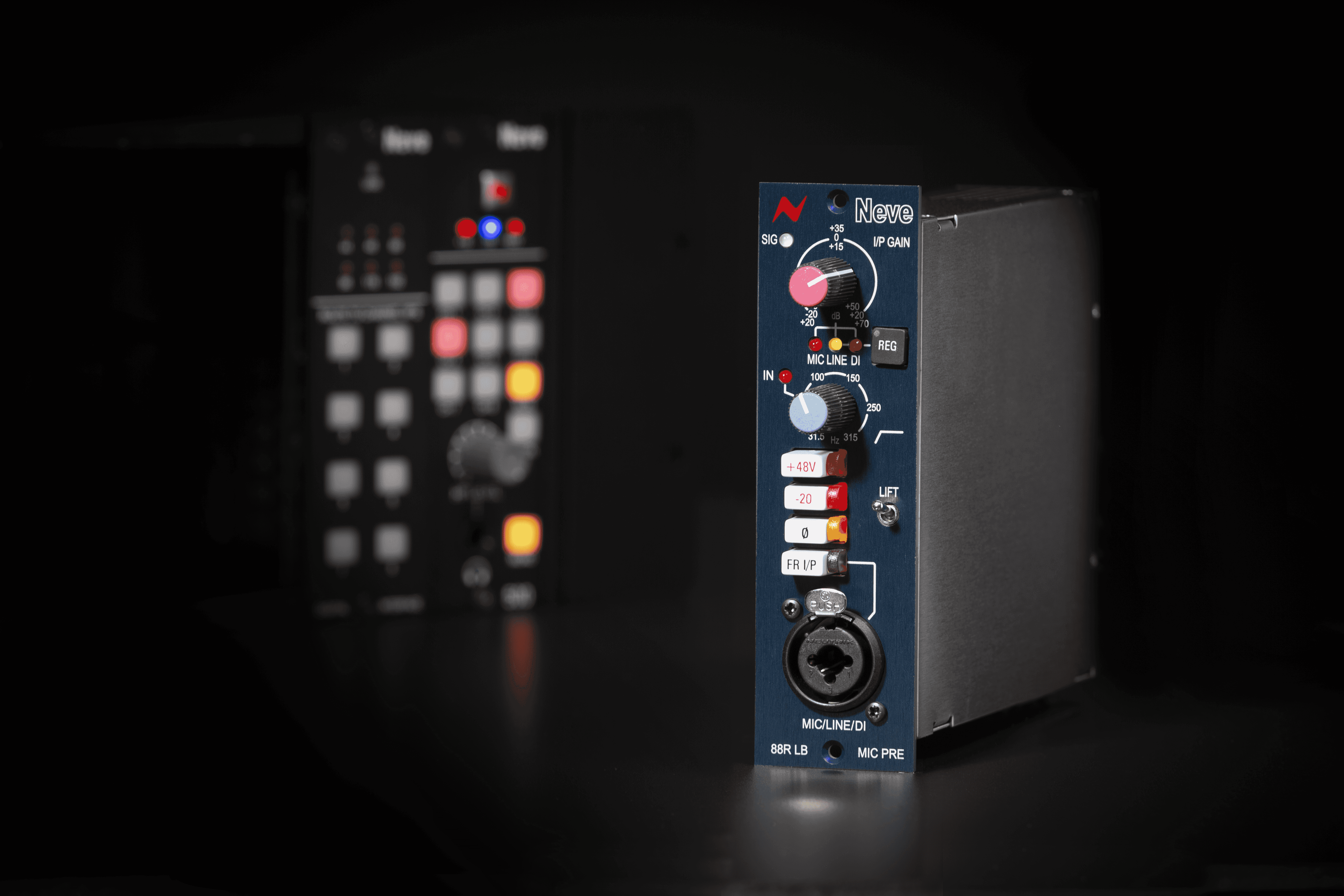 AMS Neve 88RLB 500-Series Mono Mic Preamp Module - Professional AMS Neve 88RLB 500-Series Mono Mic Preamp Module - Professional