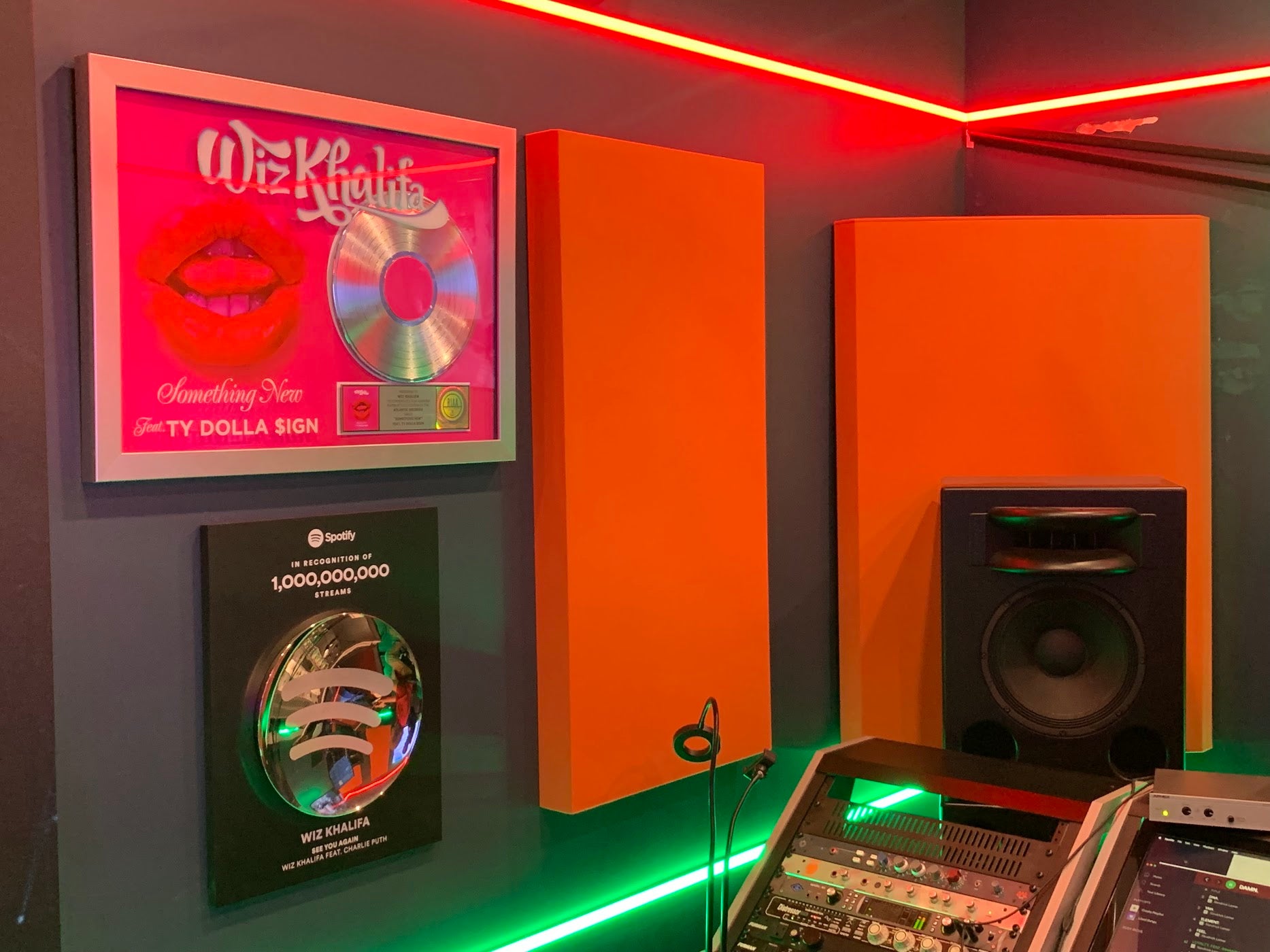 Home Studio - Wiz Khalifa