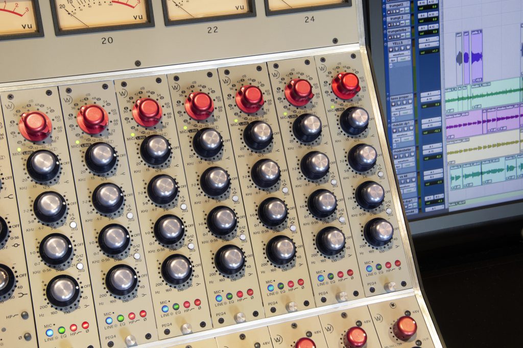 Wunder Audio PEQ4 - HiQ 19” 1U Version